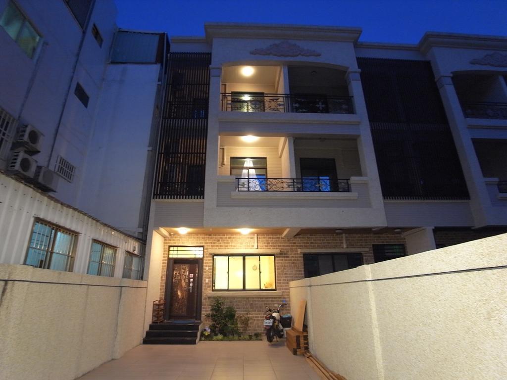 花蓮阿曼很快樂民宿-無人民宿自助入住-有電梯-可包棟 Apartment Hualien City Ngoại thất bức ảnh